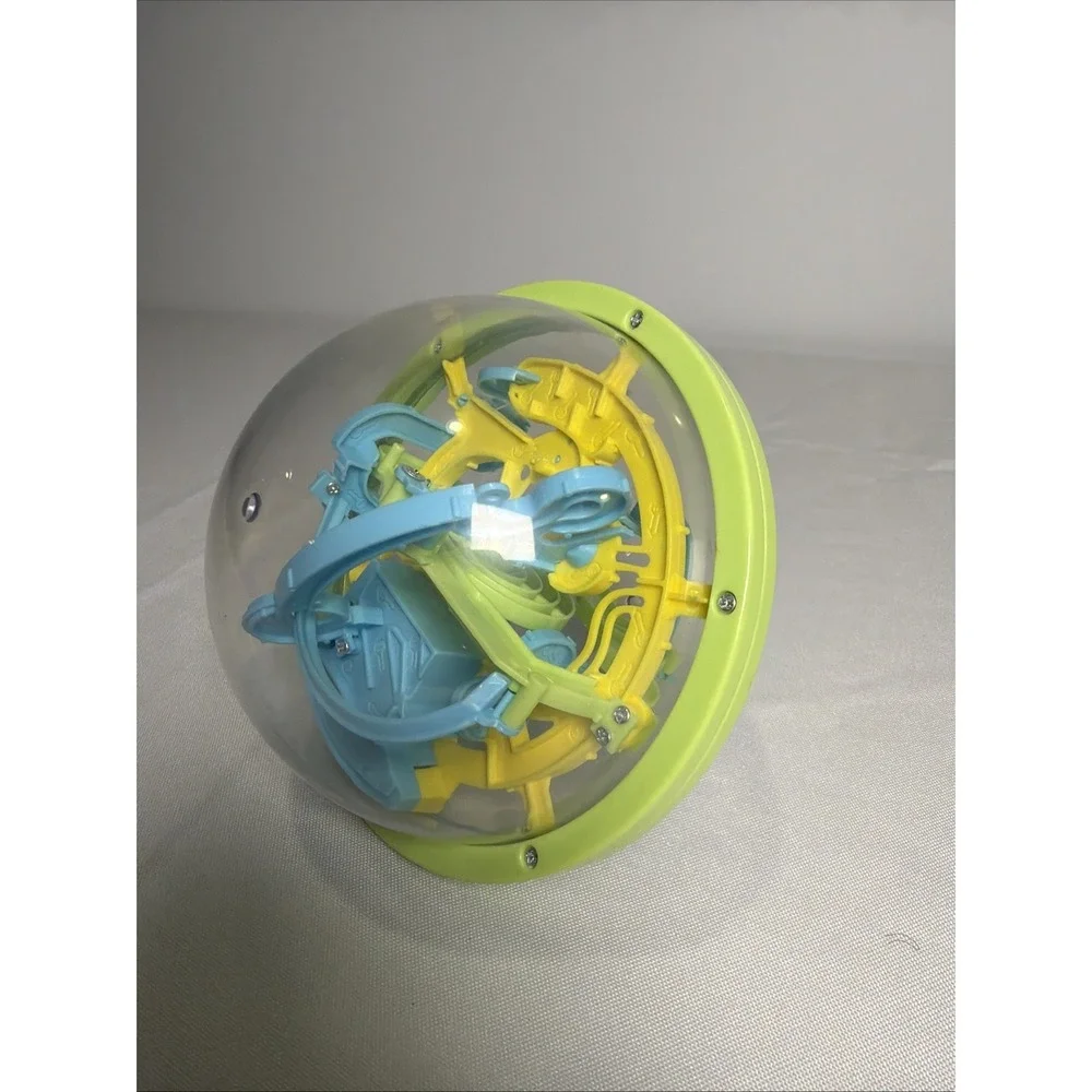SPACE CHALLENGE Maze Globe Ball 3D Labyrinth Puzzle Game Sphere Fidget Toy